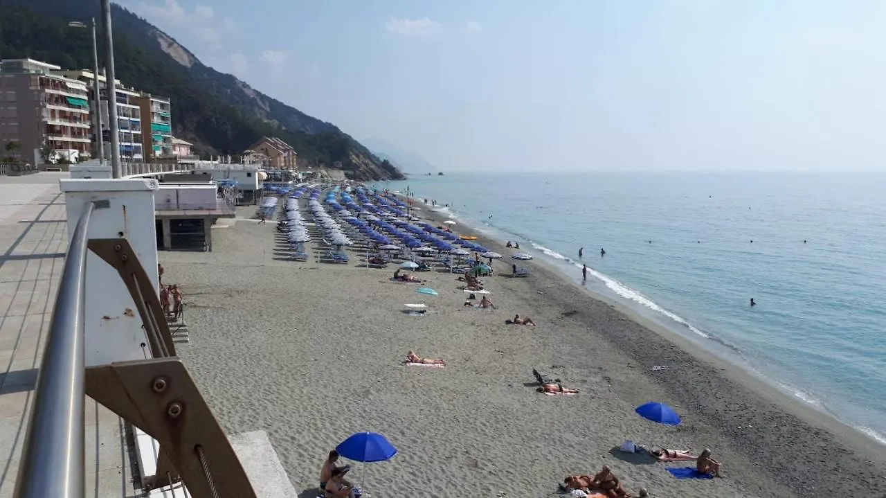Rocce Sul Mare Apartment Deiva Marina 0*,  Italy